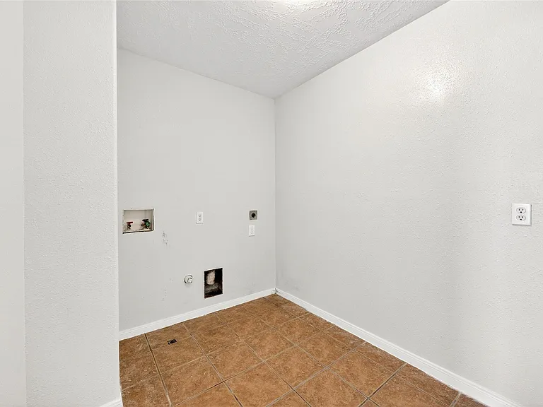 19014 Prairie Bluff Dr — Photo 33