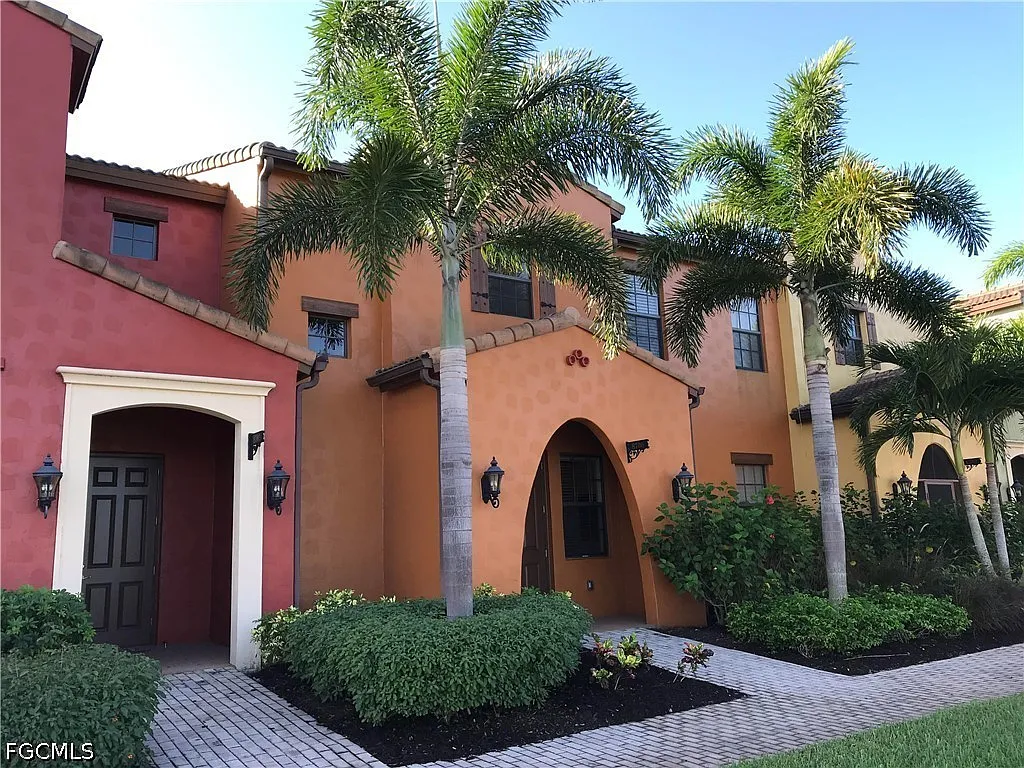 1 bed, 2.5 bath, 1345 sqft, $6,000 — Photo 2