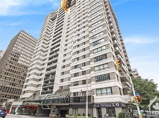 199 Kent St #1410, Ottawa, ON K2P2K8