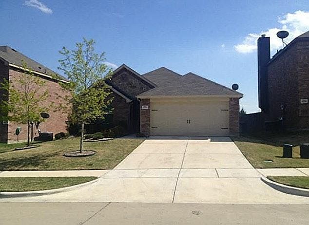 1st image of 3008 Pinecrest Dr