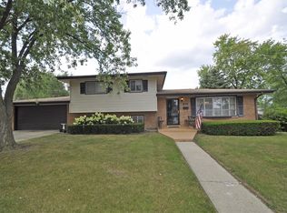 2618 Varonen Ave, Waukegan, IL 60087