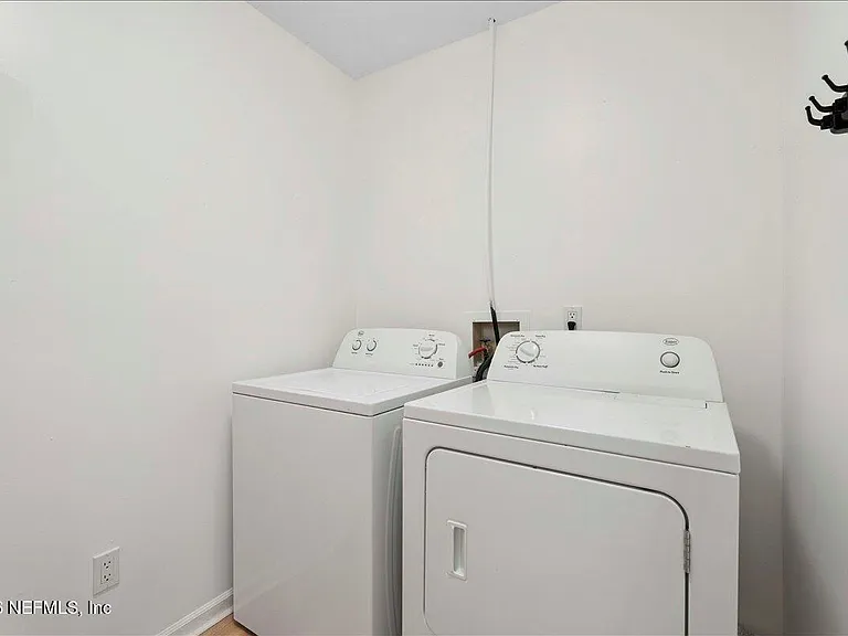 4470 Carriage Crossing Dr — Photo 17