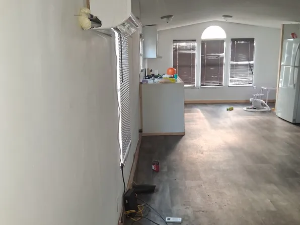 900 Old Wallace Gregg Rd, Florence, SC 29506