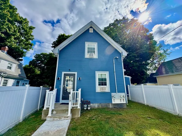 19 Phillips St, Weymouth, MA 02188