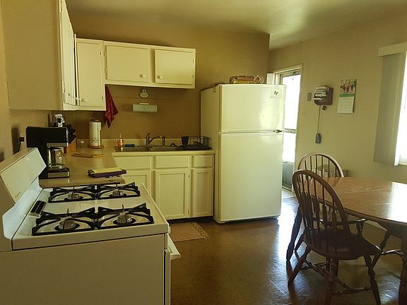 2nd image of 2847 Nichols Dr