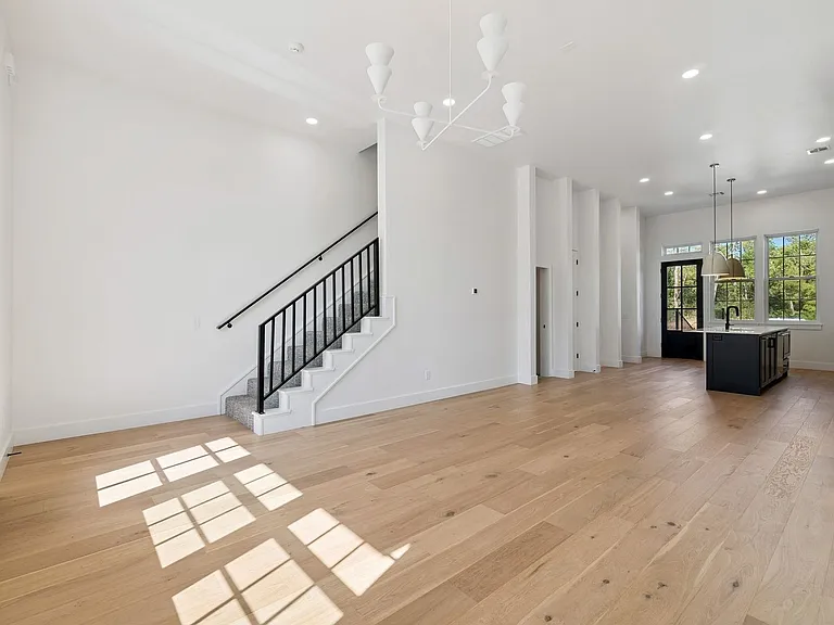 18821 Selah Way — Photo 21
