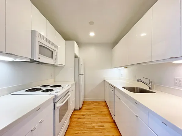 76 Lafayette St, Salem, MA