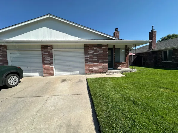 270 W Hampton Dr, Carson City, NV 89706