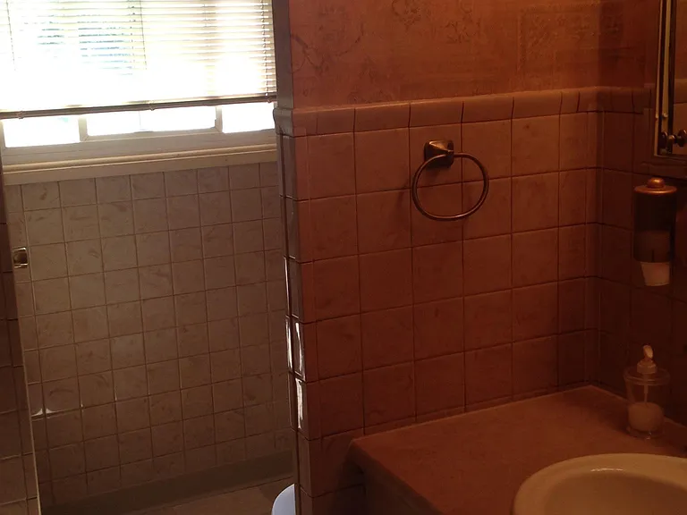 Brentwood Dr — Photo 6