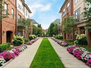 32 Victorian Gate Way, Columbus, OH 43215