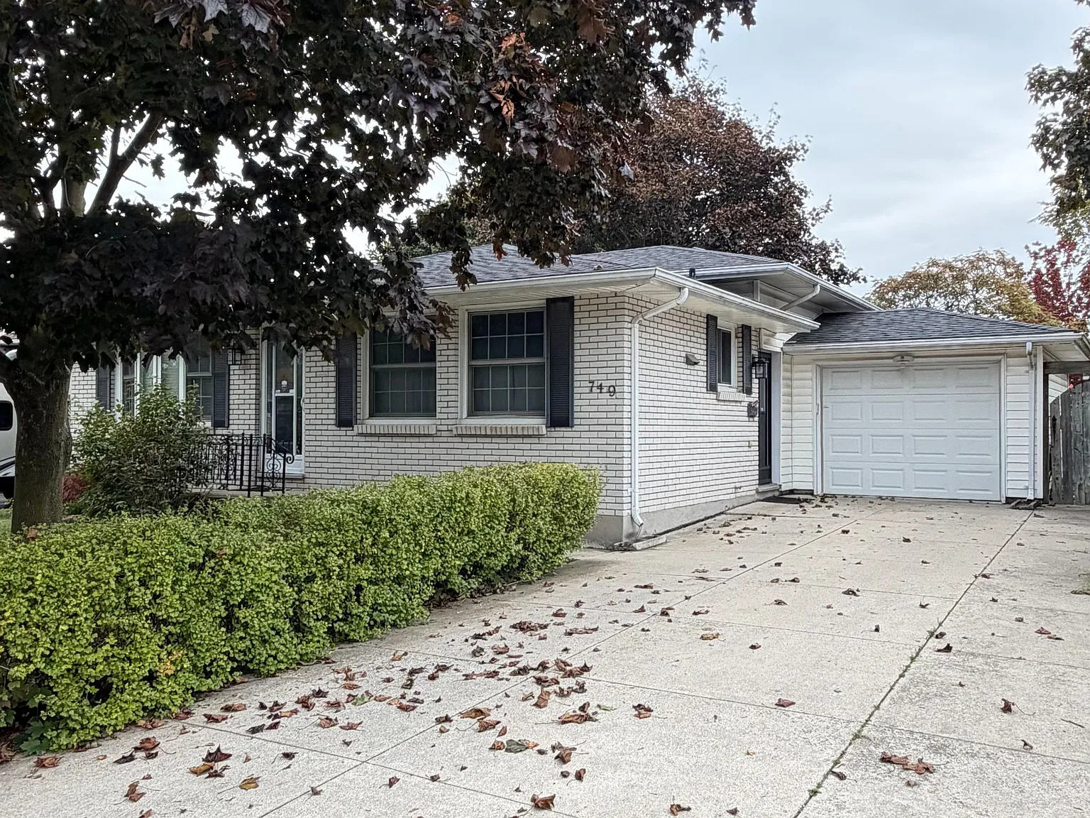 3 bed, $2,150 — Photo 1