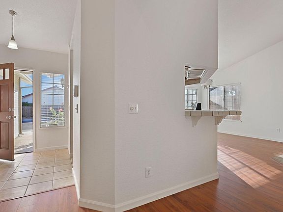 5th image of 7954 Caymus Dr