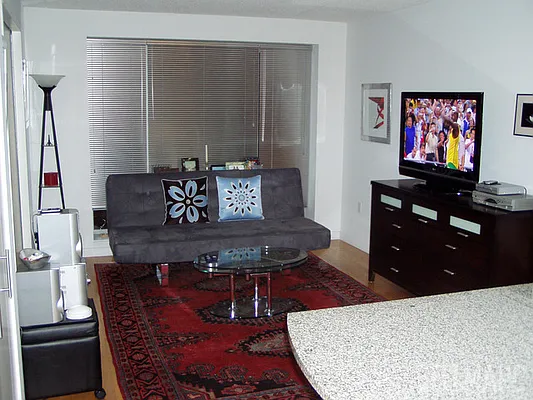 Rented by Bellmarc Realty | media 22