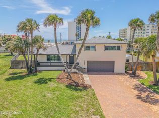 1232 Bel Aire Dr, Daytona Beach, FL 32118