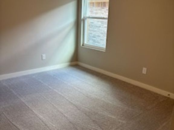 5th image of 2312 SE 92nd Ter