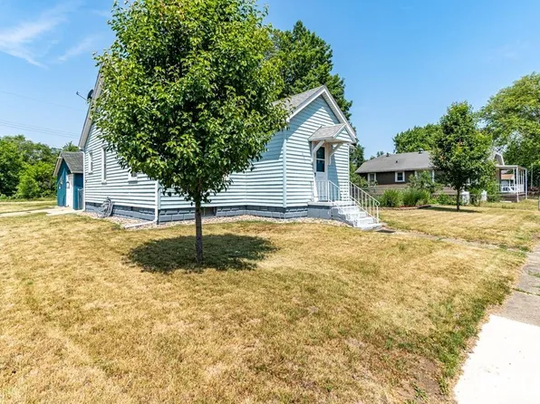 201 1st St, South Pekin, IL 61564