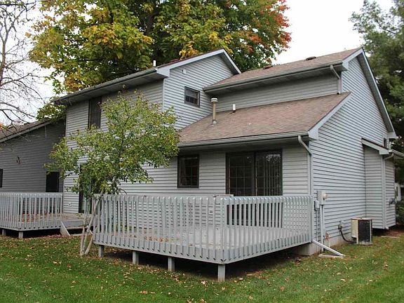 2nd image of 3420 Creekwater Ln