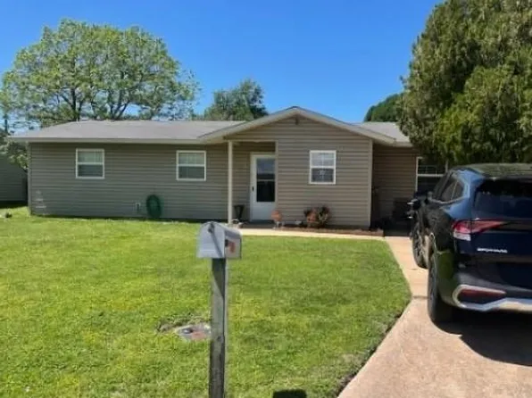 2306 NW Woodridge Dr, Lawton, OK 73507