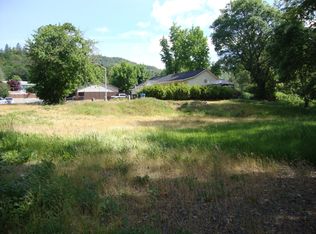 105 Brolin Ct, Rogue River, OR 97537