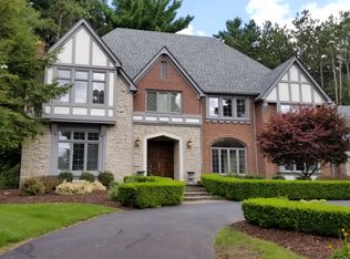 5300 Hidden Pines Ct, Brighton, MI