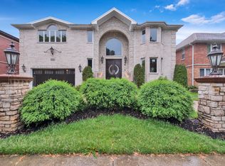 5131 Lunt Ave, Skokie, IL 60077