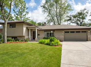 3445 Carol Ln, Northbrook, IL 60062