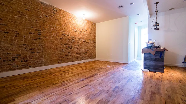 Rented by Nooklyn NYC LLC | media 8