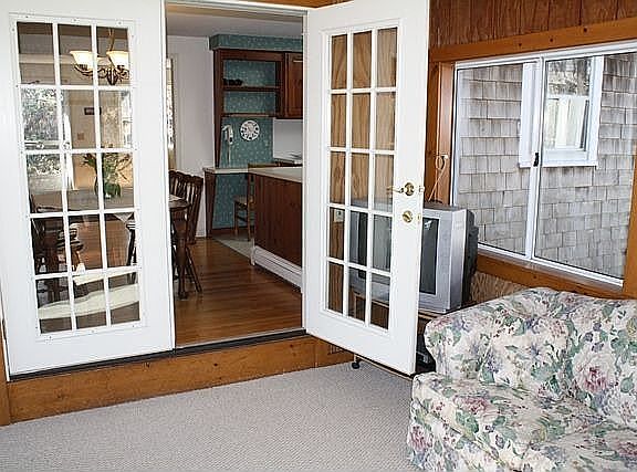 dining rm has french door to...