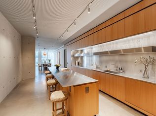 100 E 53rd St #9C, New York, NY