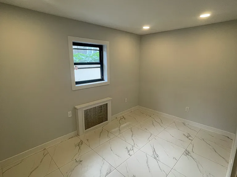 2890 Lafayette Ave #1 — Photo 6