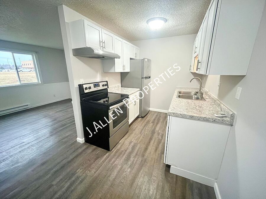 1st image of 1806 Parker Cir #B
