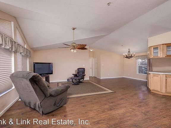 2nd image of 3931 Central Ln