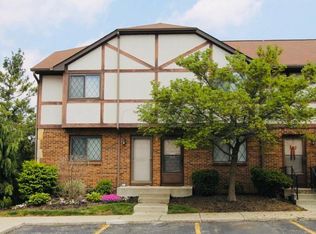 3030 Highcliff Ct, Columbus, OH 43231