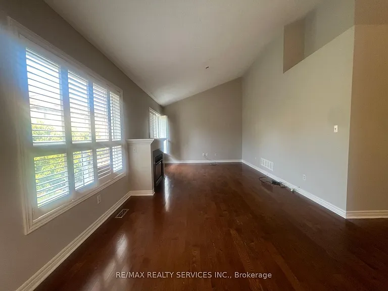 7 Ladywood Ct — Photo 8