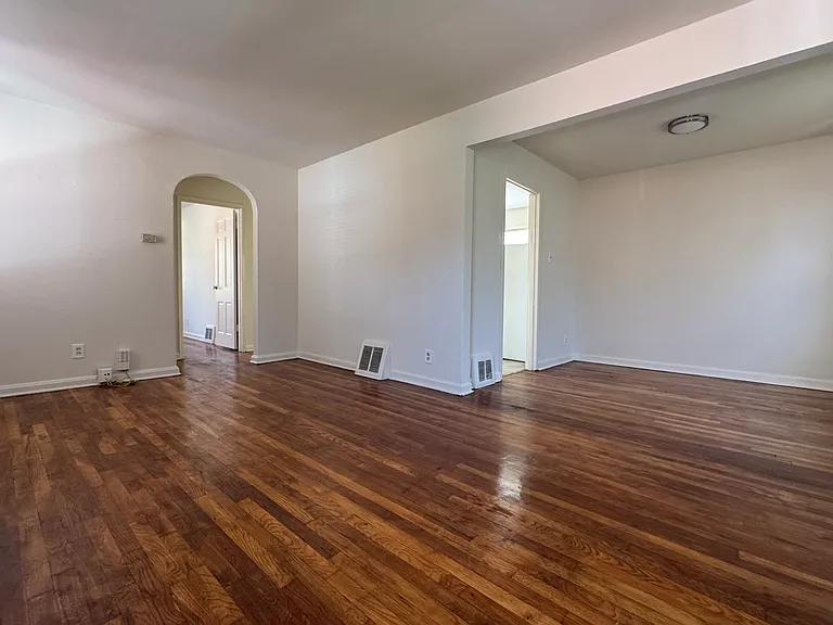 8337 Archer Ave — Photo 2