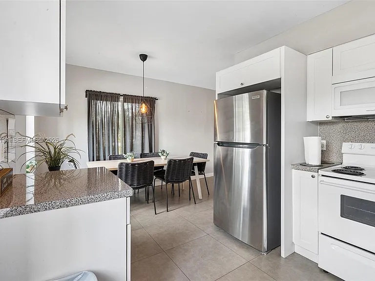 435 NE 69th St #1 — Photo 5