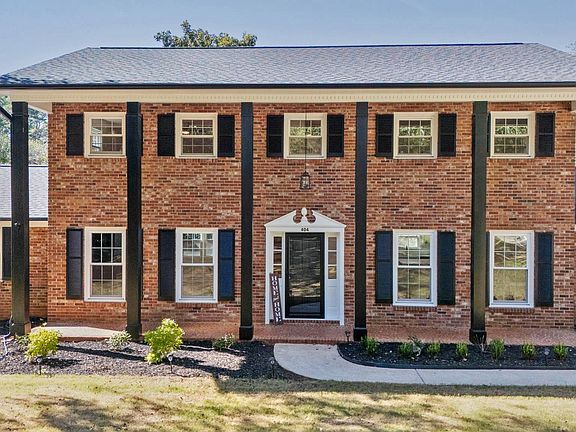 2nd image of 404 Mockingbird Ln