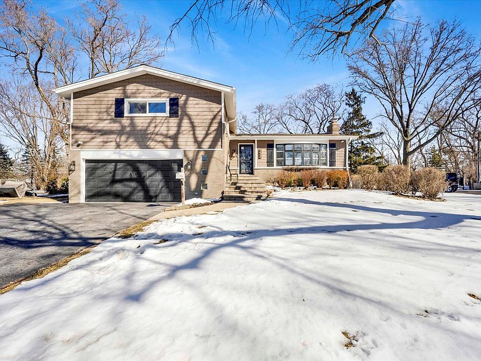 1st image of 1632 Village Green Ct