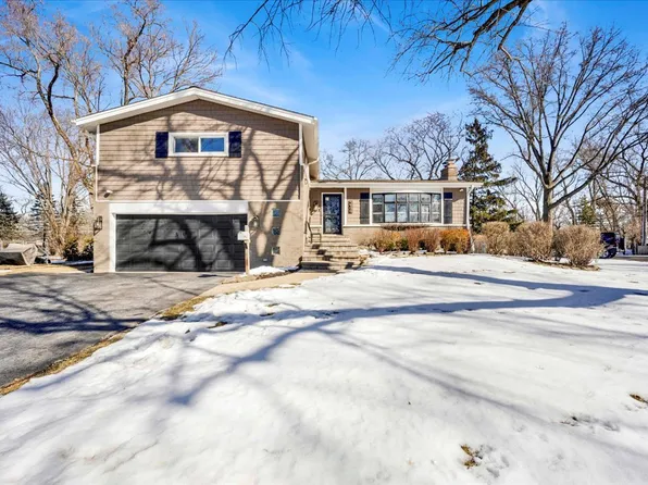 1632 Village Green Ct, Deerfield, IL 60015