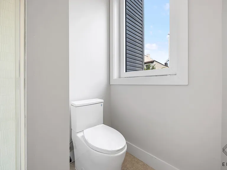321 Eckford St #1A — Photo 17