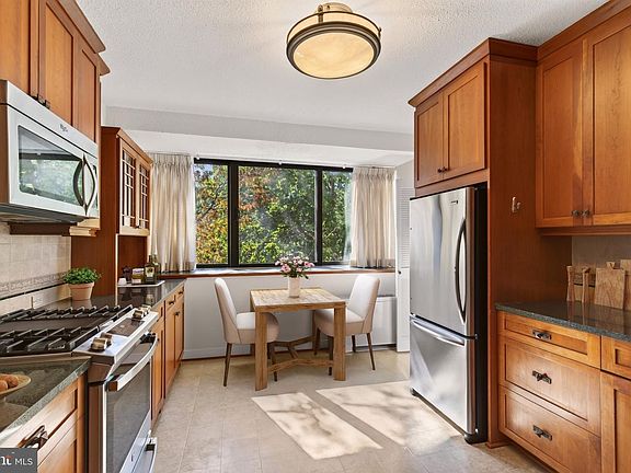 2nd image of 4141 N Henderson Rd APT 210