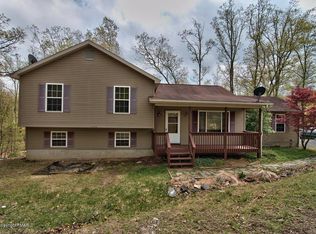 204 Whitetail Rd, Henryville, PA 18332