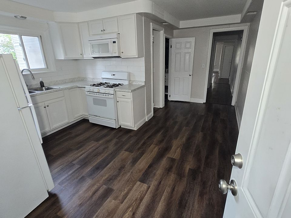 1st image of 62 Treyer St #2