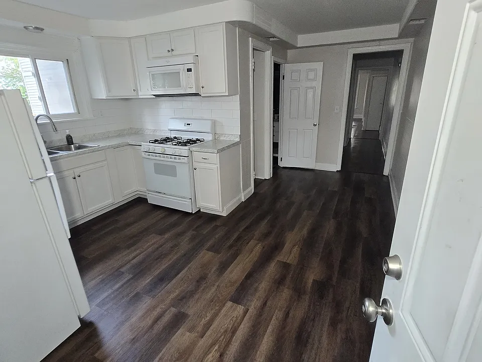 62 Treyer St #2