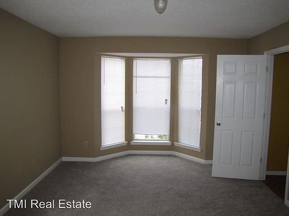 4th image of 1813 Pebble Lake Dr