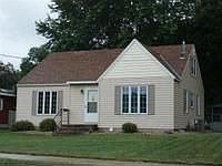 1st image of 915 Clausen Ave