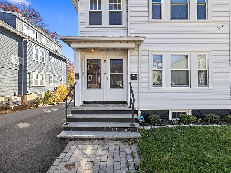 11 Hillview Ave #1 — Photo 30