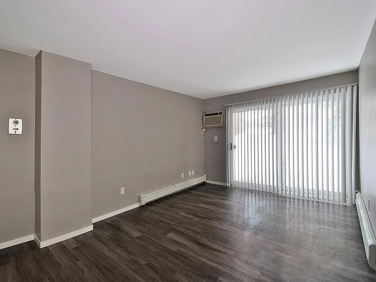 District Royal Oak Apartments — Photo 41