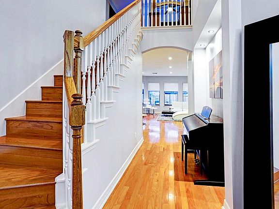 4th image of 5831 Dusty Heath Ct