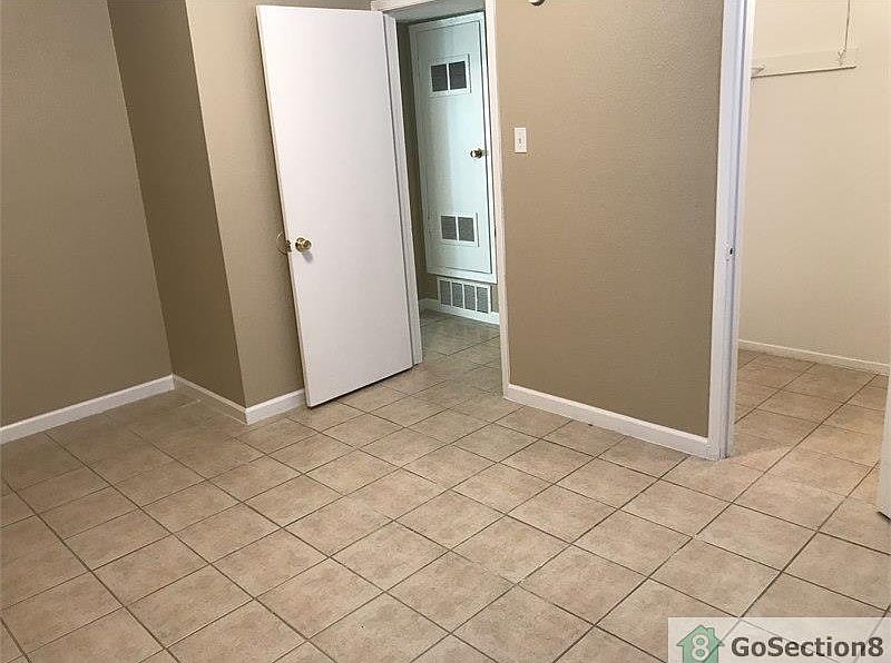 2nd image of 1630 Mescalero Dr
